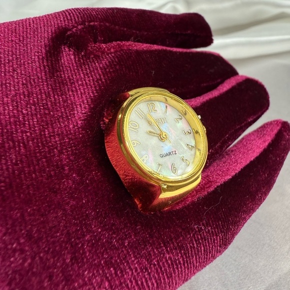 New! Creative finger watch Ring Watch aesthetic main image 4